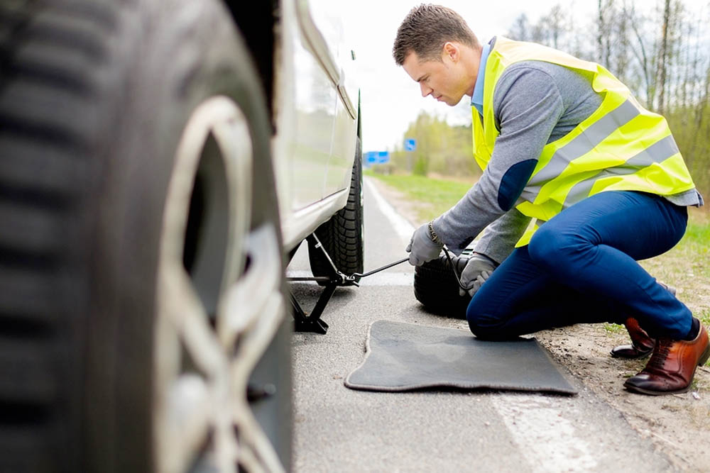 GPS Tracking and Roadside Assistance